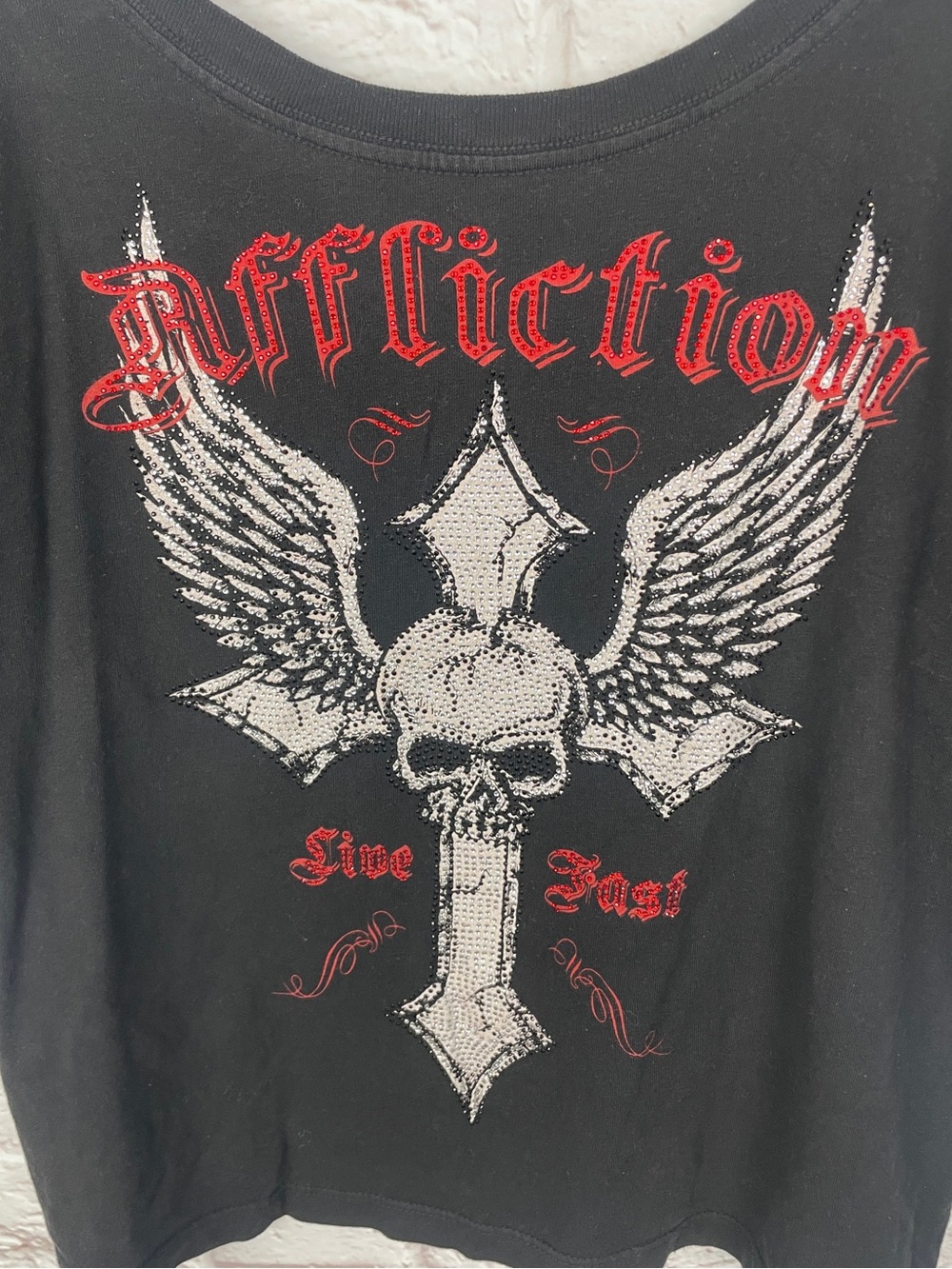 Affliction Live Fast Skull Rhinestone Cropped Black Grunge Tee Size M - Picture 4 of 5